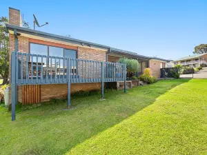 93 Montague Ave Kianga
