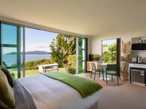 Cable Bay Surf Studio