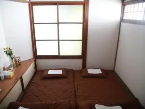 密鄰旅館