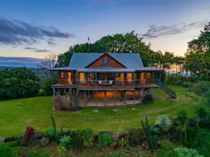 The Wolvi House - Scenic Mountain Retreat