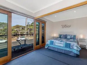 Central Grove - Sleeps 6 - Presidents Ave