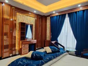 Qinwan Hotel & Suites