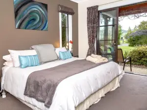 The Summit Lodge