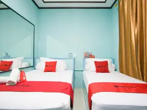 RedDoorz Near Mikie Holiday Funland Berastagi