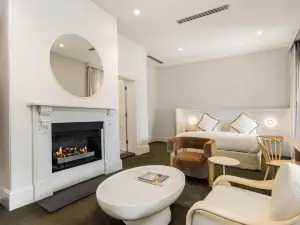 The Stirling Hotel