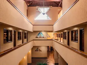 Sakr Hotel