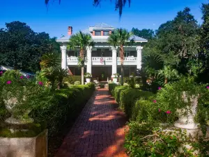 Herlong Mansion Bed & Breakfast