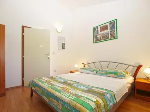 Apartments Klaudio 1318