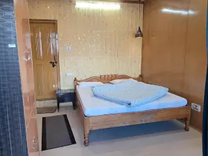Hotel Pandey Lodge by StayApart