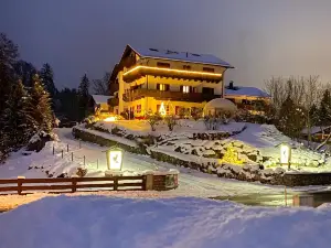 Bayern Resort Hotel (Adults Only)