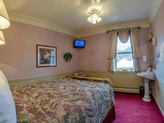 Athabasca Hotel
