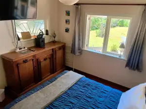 Wainui bush retreat