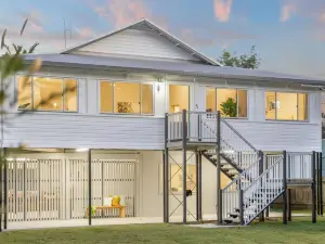 Harbour View - 5 McDonald Place