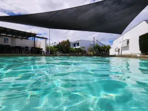 Spinnaker Waters - Entire 2 Bedroom Apartment at Sandstone Point