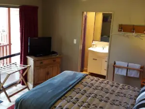 Serenity Motels