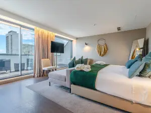 Omid Saldanha Hotel