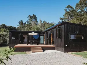 Beautiful Rural Retreat and Sapphire Springs Thermal Mineral Pools