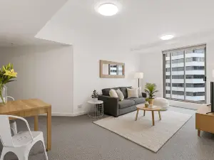 HELP1 - Chatswood Charm Central Apartment near Station