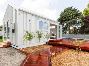 Pod on Ranfurly