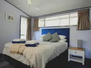 Sundaise Satinay 636 at Kingfisher Bay Resort