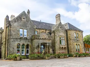 Hunday Manor Country House Hotel