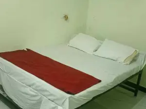 OYO Flagship Hotel Delight Inn