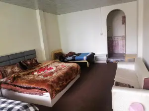 4 Season Hotel and Suites Malam Jabba