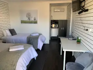 Kings Avenue Motel