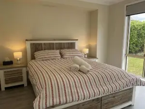 Getaway to the Bay - Pet Friendly