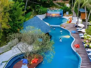 Peach Hill Hotel & Resort