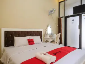 RedDoorz Syariah Near Alun Alun Wonosobo 3