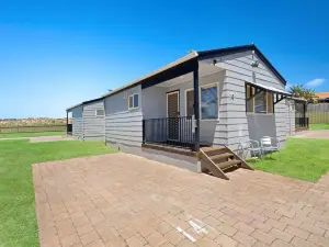Moana Beach Tourist Park
