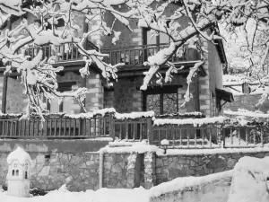 Theasis Suites-Mountain Hospitality