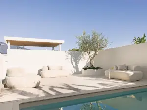 Private Beachside Escape – 5-Star Luxury for Families Friends