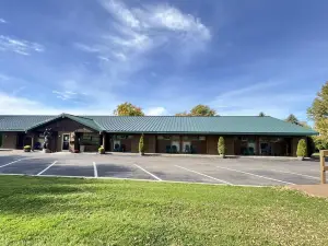 Windjammer Lodge