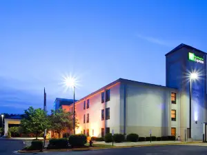 Holiday Inn Express HILLSBOROUGH (DURHAM AREA) by IHG