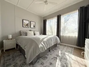 Cosy Country Cottage with AirCon