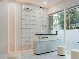 Roso Tentrem by Calli Rooms