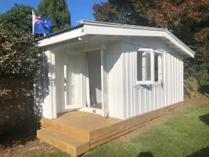 Lake Holiday Home - Spa & Views
