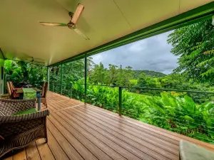 Mena Creek Flower House