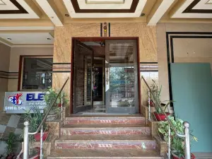 Hotel Melrose Inn - Near Railway Station , Aligarh