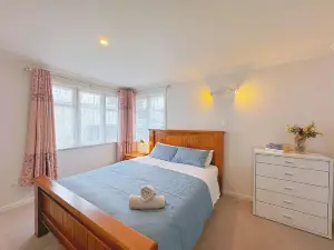 Charming Spacious 4 Br House
