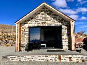 Simply Stunning Studio 1
