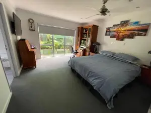 Lang's Beach Luxury Apartment
