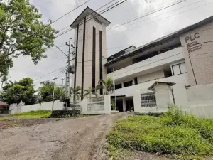 RedDoorz Plus @ ศูนย์เมืองบิตุง