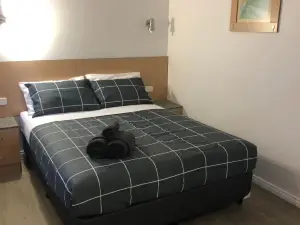 Latitude20 Cattrall Park Motel