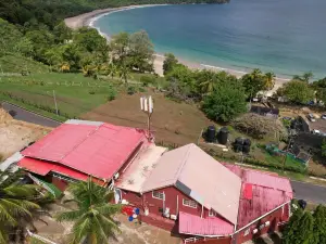 Las Cuevas Beach Lodge