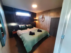 Holiday villa, dogs welcome, fenced garden, sauna