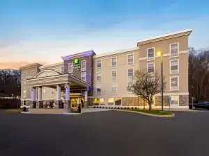 Holiday Inn Express & Suites DANBURY - I-84 by IHG