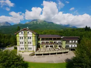 Wellness Apartmanovy Dom Familia Smokovec